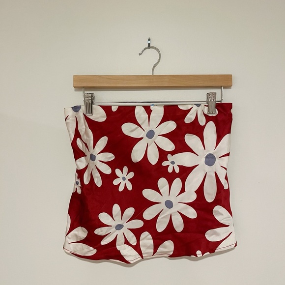 Reformation Spritz Silk Top in Ashbury - Picture 4 of 5